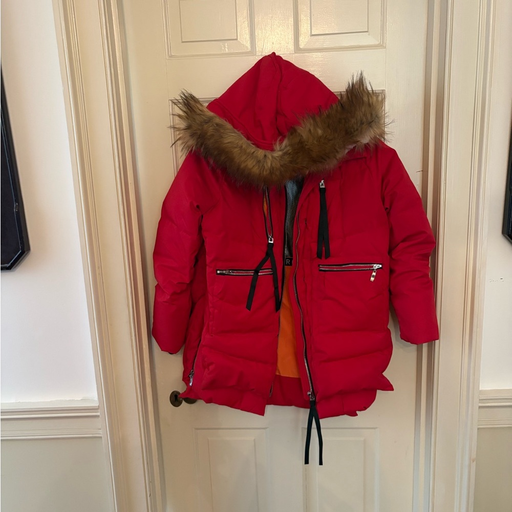Orolay Canadian Red Puffer Jacket with Fur Hood